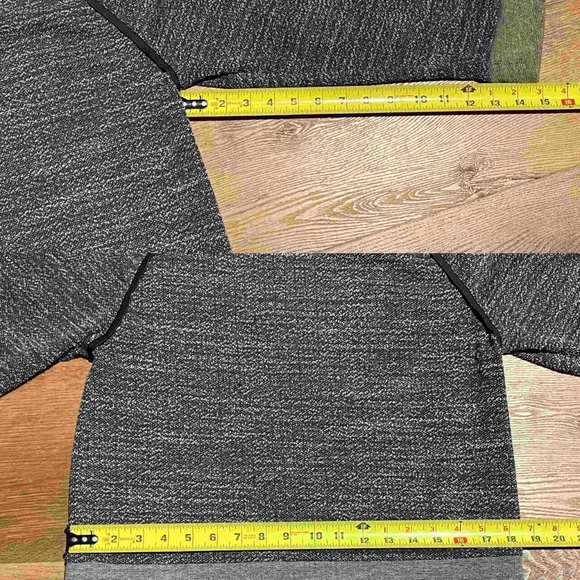 ALICE AND OLIVIA S SMALL 4-6 GREEN CREW NECK SWEATER 100% LEATHER ELBOW PATCH - Picture 7 of 13